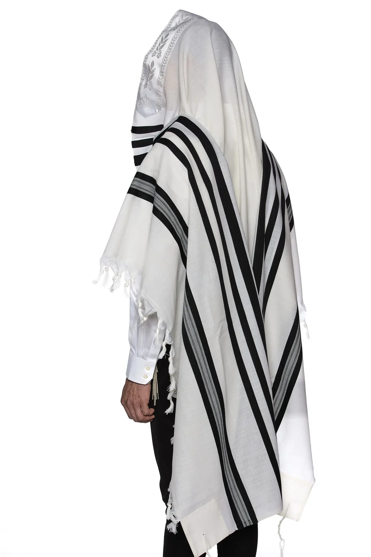 Mofet Wool Tallit - Modim/Clean Design Black Lines: Size 55